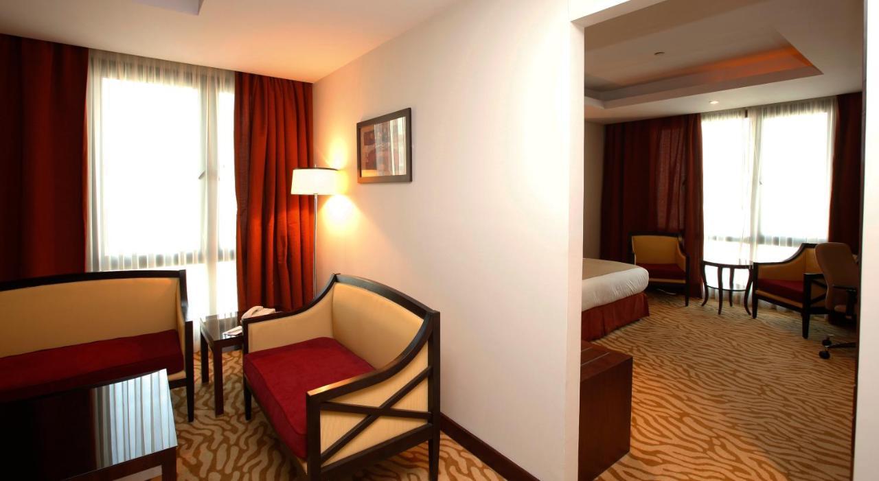 Holiday Inn Olaya By Ihg Riadh Exterior foto